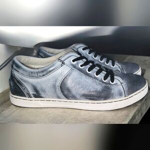 UGG Toni 2-toned Leather Sneakers with Sheepskin lining